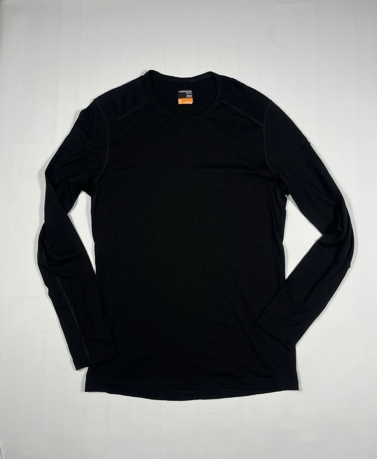 Icebreaker 200 Merino Wool Base Layer Shirt Mens Medium Black Thermal Hiking