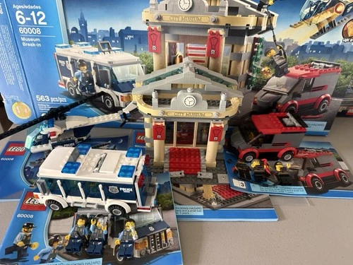 Lego 2013 City Police Museum Break-in 60008 With Manuals 99% Complete W Box