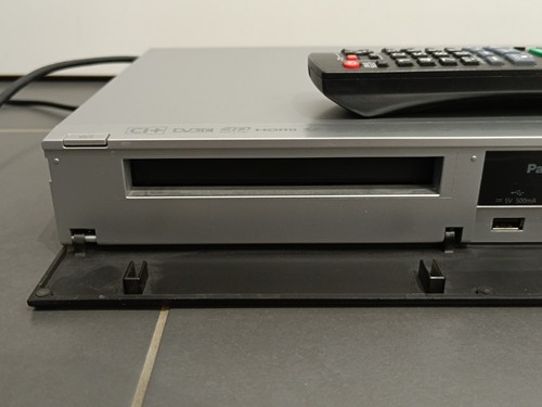 Panasonic DMR-BCT721 Blu-Ray Festplattenrecorder / 3D/ 500GB / Mit Fernbedienung - Bild 3 von 8
