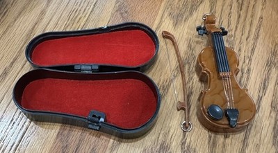 Vintage Imperial Real Sound Toy Violin Plays Songs Key Chain Ring