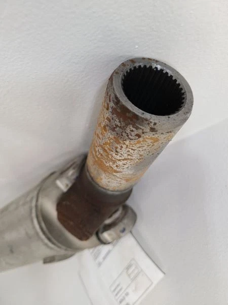 2003-2006 GMC ENVOY XL Rear Drive Shaft 129 Wb 4WD 5.3L 15833885 Foto 2 de 4