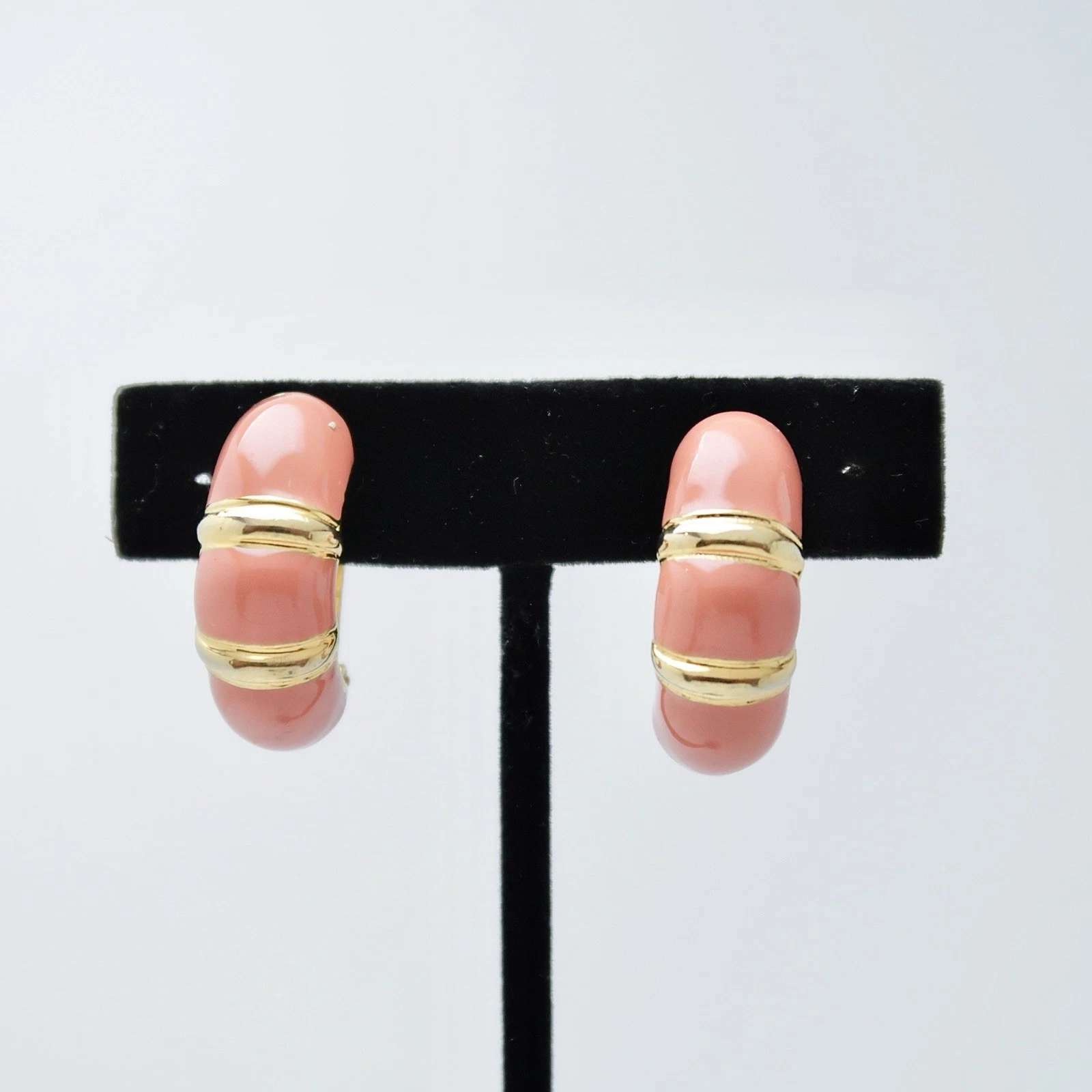 Elegant Faux Coral Half Hoop Unique Gold Tone Vintage Earring Jewelry E102