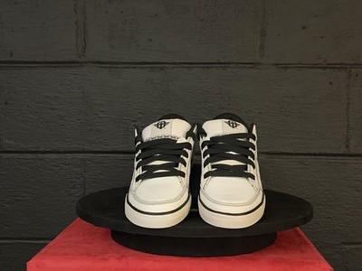 Tapout CageSide Welterweight Y2K Deadstock Sneaker White  display picture 2