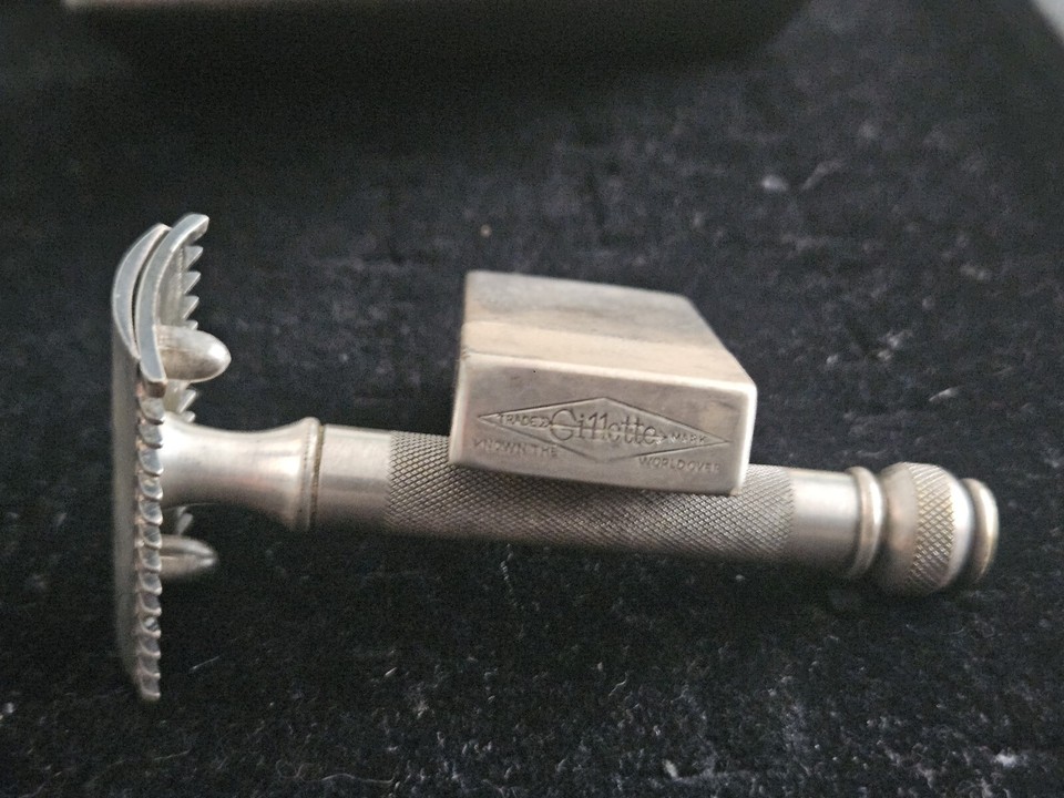 Antique Gillette Safety Razor w/ Fancy Silver Case & Razor Box 1914 ...