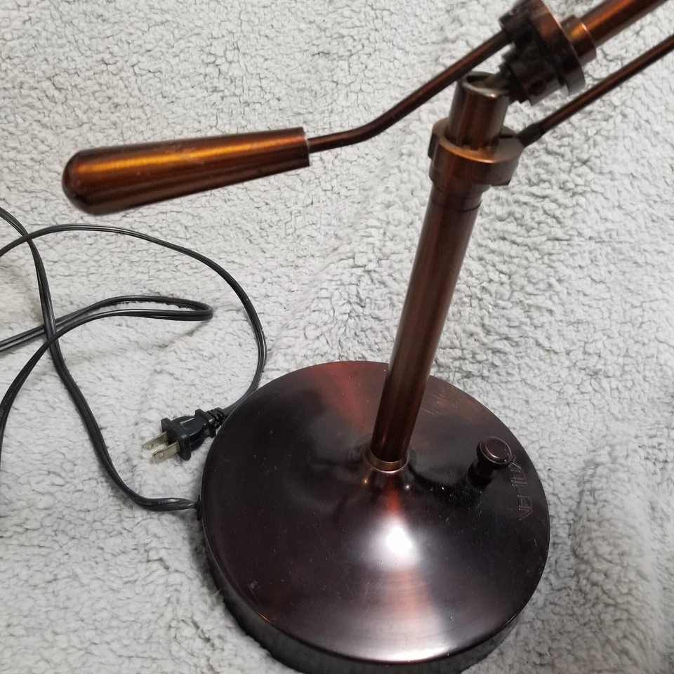 Настольная лампа Verilux Vd08 Heritage естественного спектра роскошная антикварная бронзового тона - Изображение 3 из 4