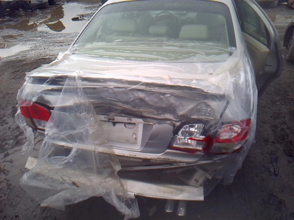 Used Side Marker Light Assembly fits: 2002 Infiniti I35 Side Marker bumper mount - Image 4 of 4