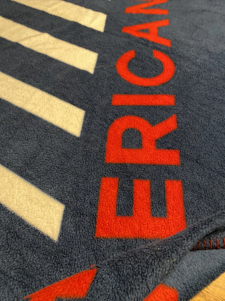 New American Eagle Outfitters Fleece Throw Blanket 50” X 60” - Image 3 of 3