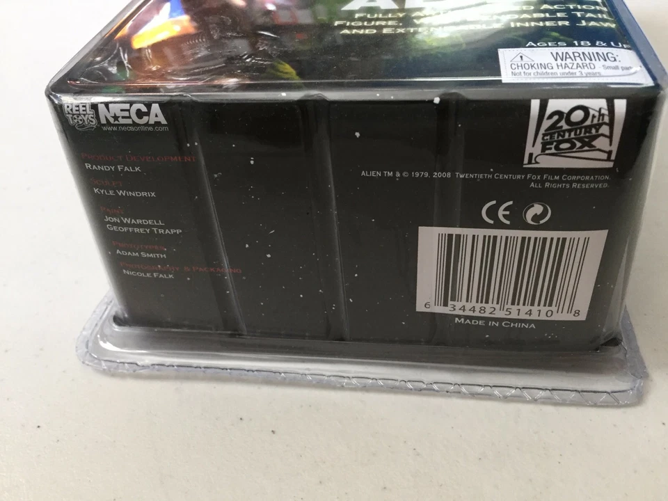 NECA Alien Cult Classics Alien Xenomorph 7" Action Figure Series 2 DISCONTINUED - Image 4 of 4