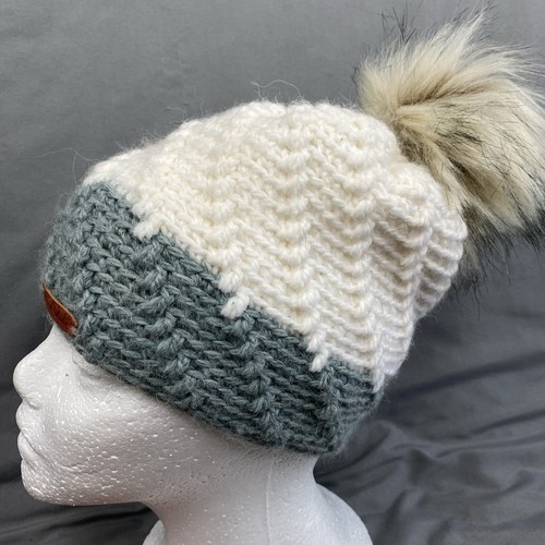 Handmade Alpaca Crochet Hat Beenie Blue White Faux Fur Pompom Birthday Present - Picture 2 of 6