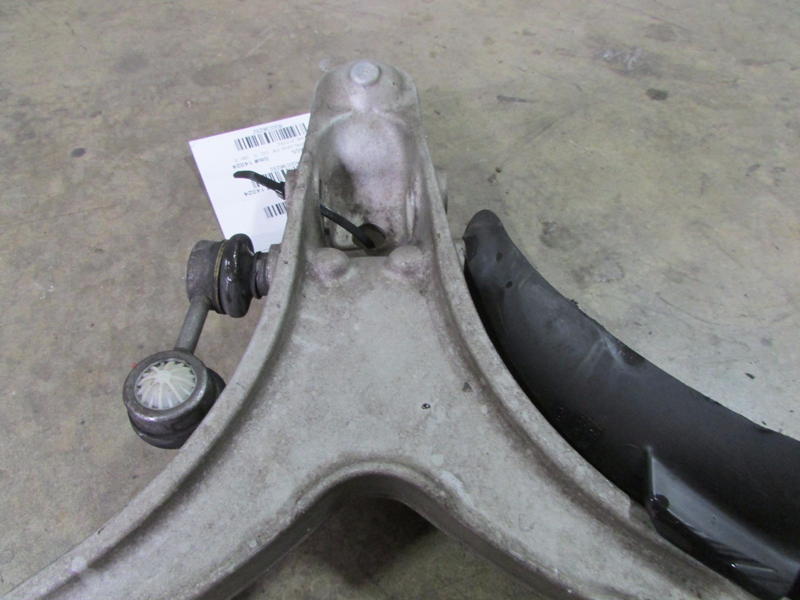 Maserati Quattroporte, LH, Left Front Lower Control Arm, Used, P/N 217152