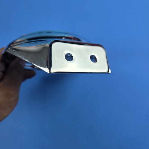 Indian Motorcycle Chrome Horn Cover NOS Chief GILROY. - Picture 3 of 3