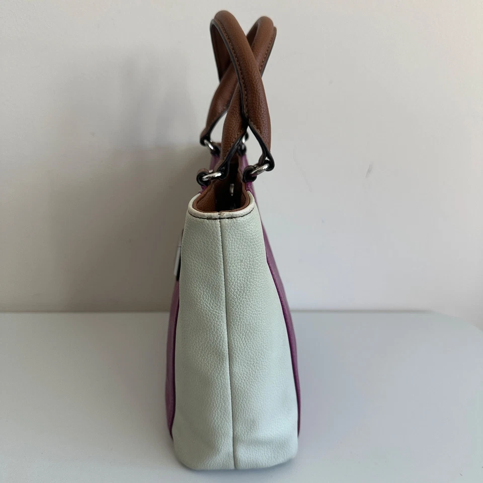 Bolso de mano Tignanello color crema y rosa bloque texturizado pequeño asa superior Foto 4 de 4