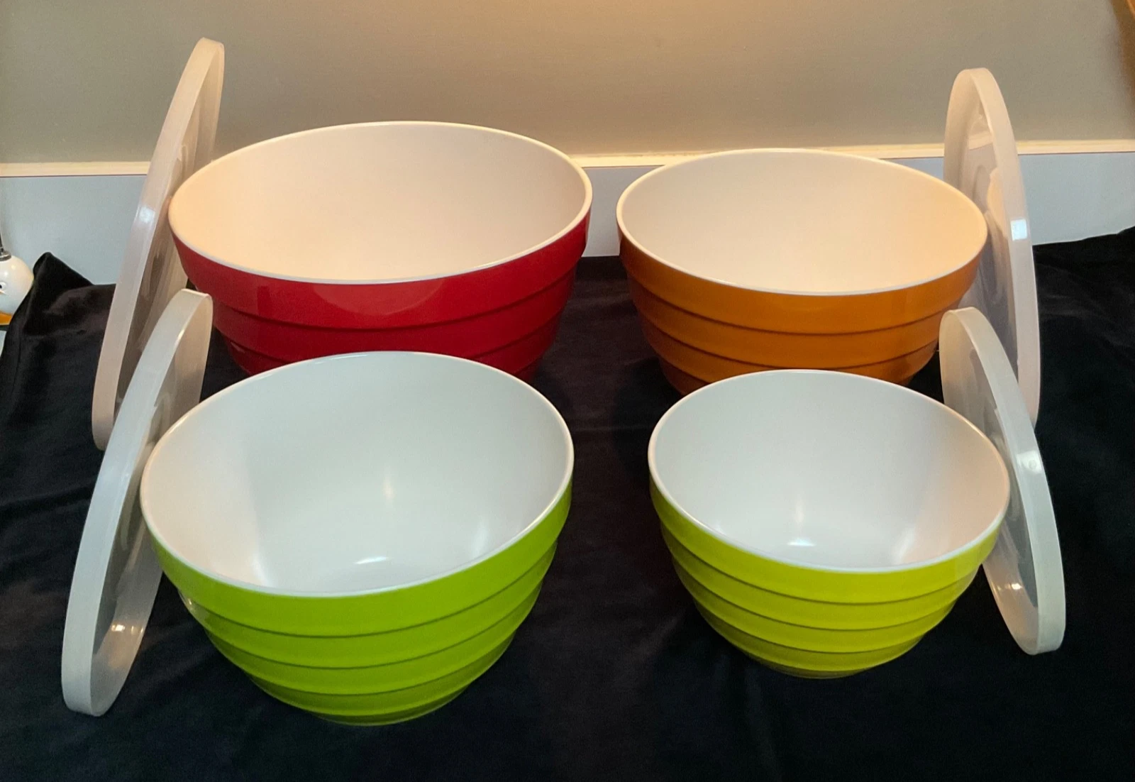 4 Mixing Bowls & Lids 100% Melamine Colorful Nesting Bowls Beehive Super Durable
Opens in a new wind