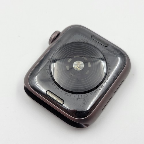 Apple Watch SE 3H135LL/A 40mm Space Gray - Photo 6 sur 7