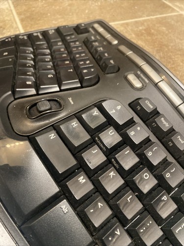 Microsoft Natural Ergonomic Keyboard 4000 v1.0 Wired TESTED (GREAT CONDITION) - Picture 2 of 6