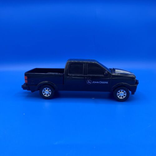 Ertl John Deere Extended Cab Pickup Truck Farm Model Car Diecast & Plastic - Picture 2 of 7