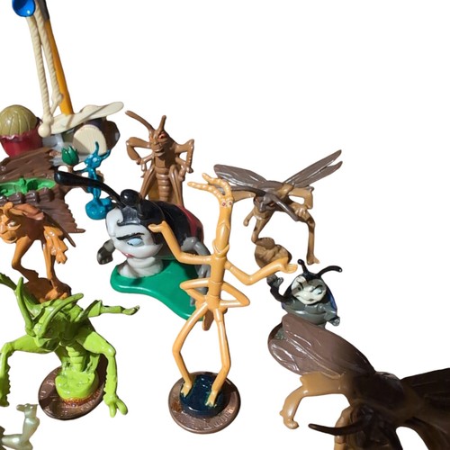 Disney Bugs Life Micro Figure Mini Playset ENORME pacchetto - Foto 13 di 15