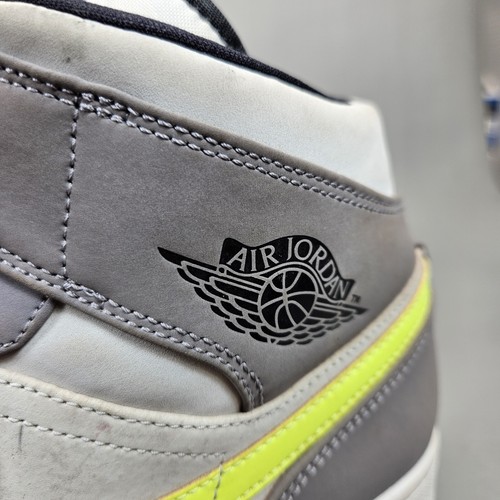 Nike Air Jordan 1 Mid Sneakers Gunsmoke Volt Neutral Grey 554724-072 Men Size 13 - Picture 18 of 22