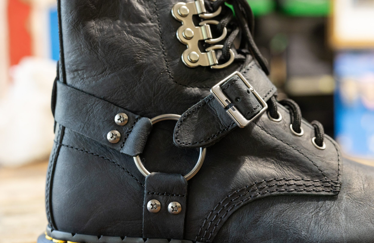 DR.MARTENS 1460 HDW HARNESS ANTIQUE PULL UP Boots MSRP$210