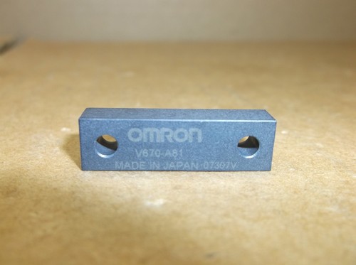 V670-A81 Omron DEMO RFID Tag Holder V670A81 - Picture 2 of 3