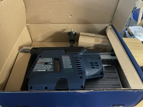 Bosch Dust Extractor Model #GDE18v-26DN - Picture 2 of 3
