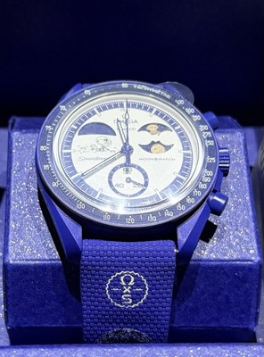 Swatch Omega Moonshine Gold Snoopy Beaver Moon Limited Edition