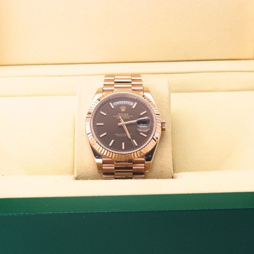 Rolex Day-Date 40 228235 Chocolate Motif Dial 2020 - Picture 1 of 11