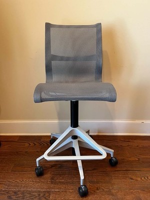 Herman Miiller Setu Stool Chair