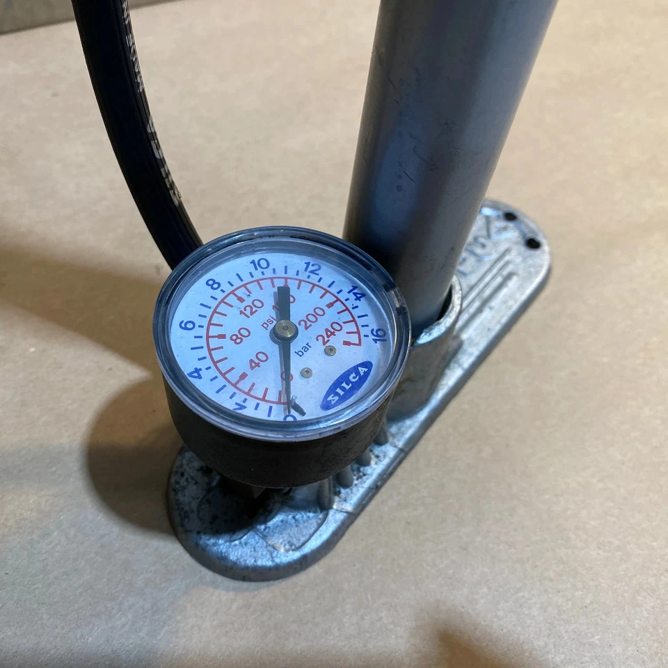 Bomba de suelo Silca A Foto 4 de 4