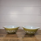 2-VTG Pyrex Green Spring Blossom "Crazy Daisy" 1-1/2 qt Cinderella Mixings bowls