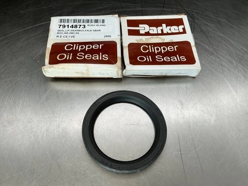 (2) Parker Clipper 4QTR11 Oil Seal 5.000″ x 5.750″ x 0.438″