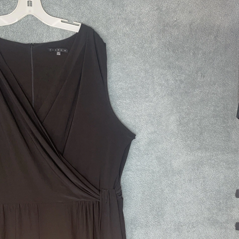 Mono Tiana B Mujer Talla 22W Pierna Ancha Minimalista Cápsula Elegante Ropa de Trabajo Foto 3 de 4