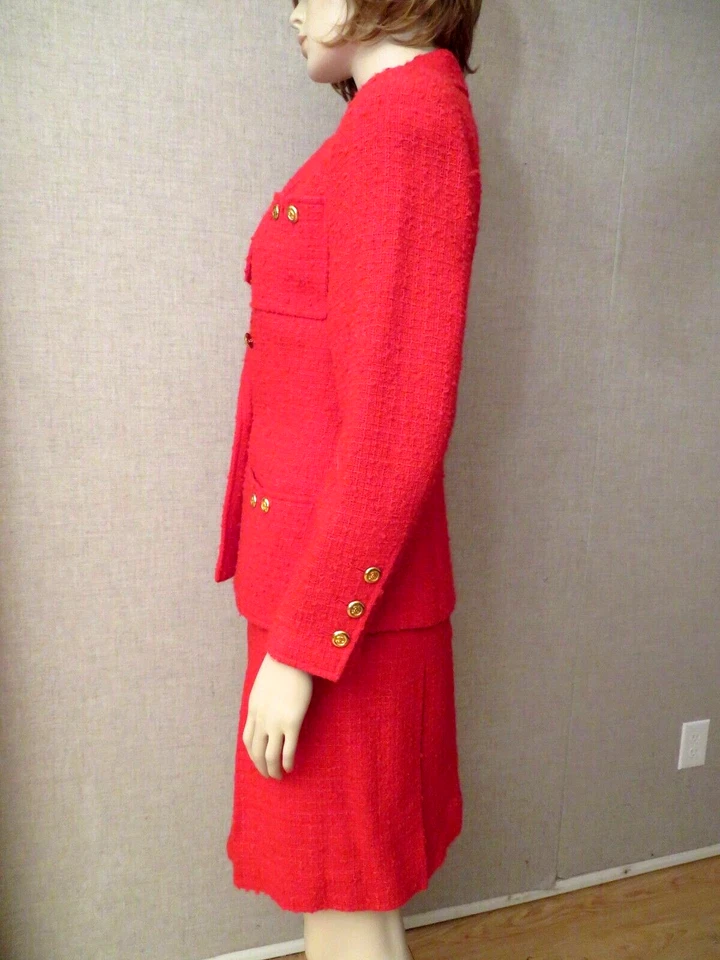 Chanel Vestido Tweed Rojo Plisado Falda Traje Primavera Verano Logo CC De Colección Talla 38 Foto 3 de 4