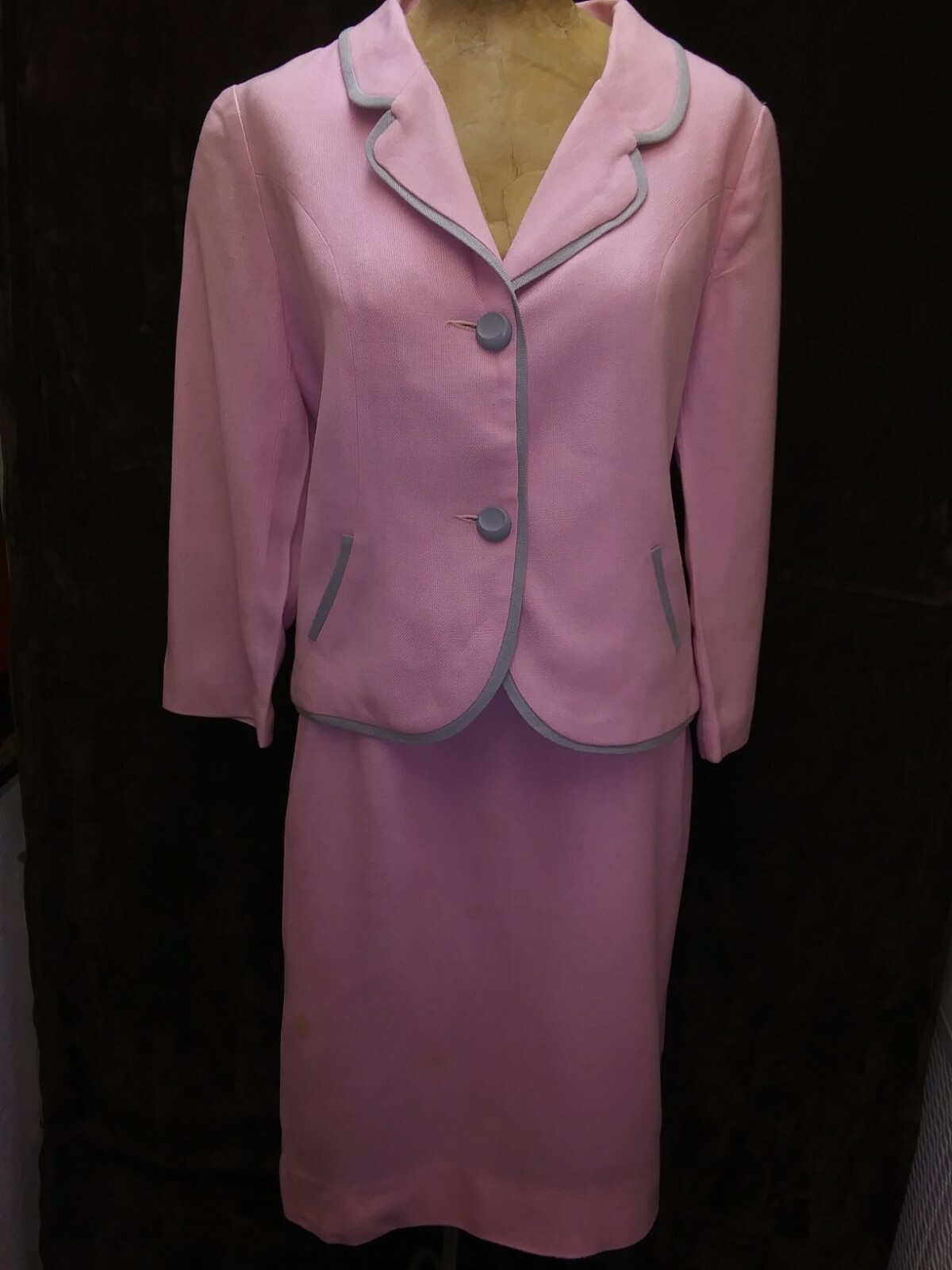 Vintage 1960's Pink Gray Linen Jackie-O Style Skirt Suit by Rosecrest Medium Popularna sprzedaż, zapewnienie jakości