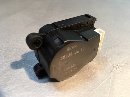 Mercedes Benz S-Klasse W220 Heizung Stellmotor Steuergerät 38236UA12