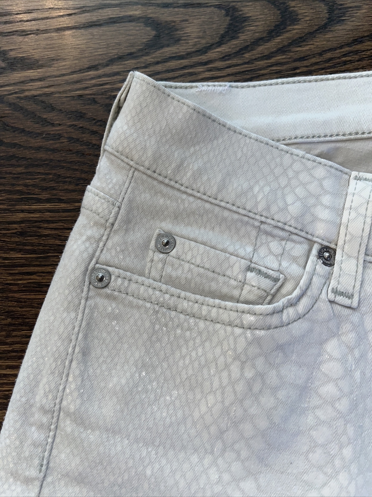 7 For All Mankind Women Snakeskin Slim Illusion Cream Pants Jeans 26x29.5 New - View 3