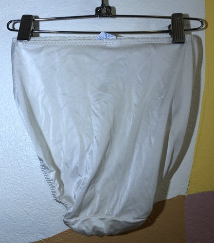 Vintage Warners High Cut Satin Panties Size Medium Silky Nylon 311 White Lace - Picture 4 of 5