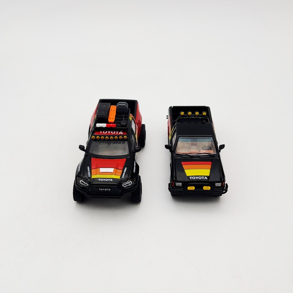 GCD 1:64 Toyota Hilux + Tacoma TRD Box set - China Exclusive