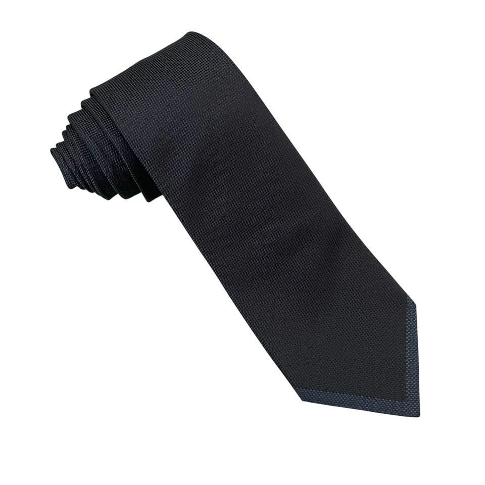 Uniformes Louis Vuitton Para Hombre Corbata Ajustada Azul Marino Seda Italia 2.75" (W) x 61" (L) Usado en Excelente Condición Foto 4 de 4