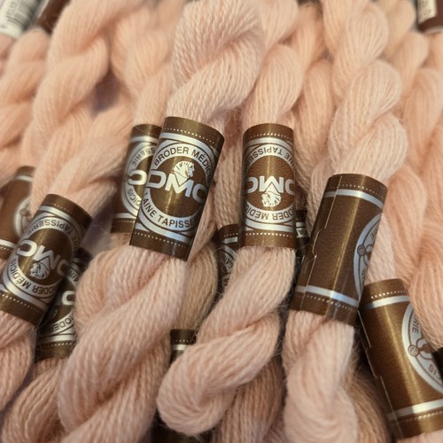 DMC Wool Embroidery Floss Broder Medicis Peach Pink 8818 27.3yd Skein Lot Of 18 - Picture 6 of 10