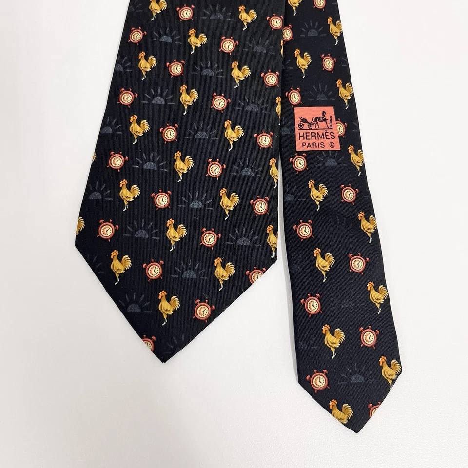 Утренние мужские часы Hermes Tie Rooster черный шелк 7566 SA 3,5 дюйма (W) x 58 дюймов (L) б/у в отличном состоянии - Изображение 2 из 4