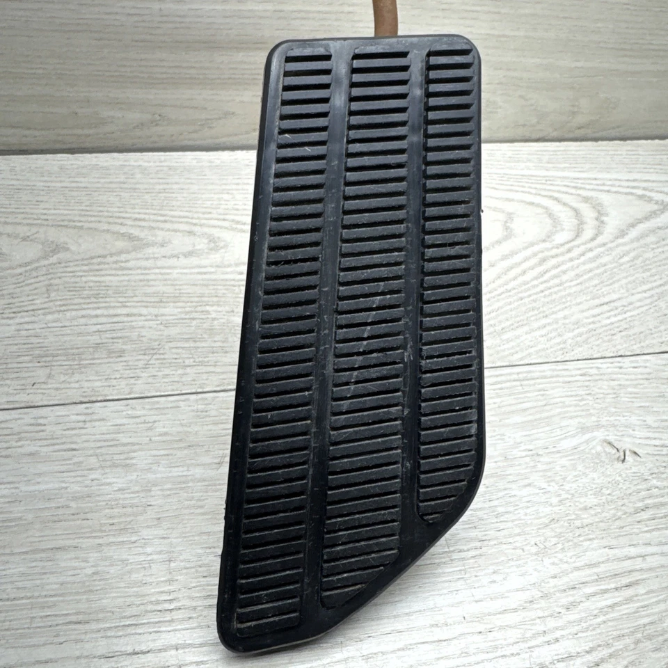 88-98 OBS Chevy GMC K/C 1500 PEDAL ACELERADOR CON PERNOS OEM envío rápido Foto 3 de 4
