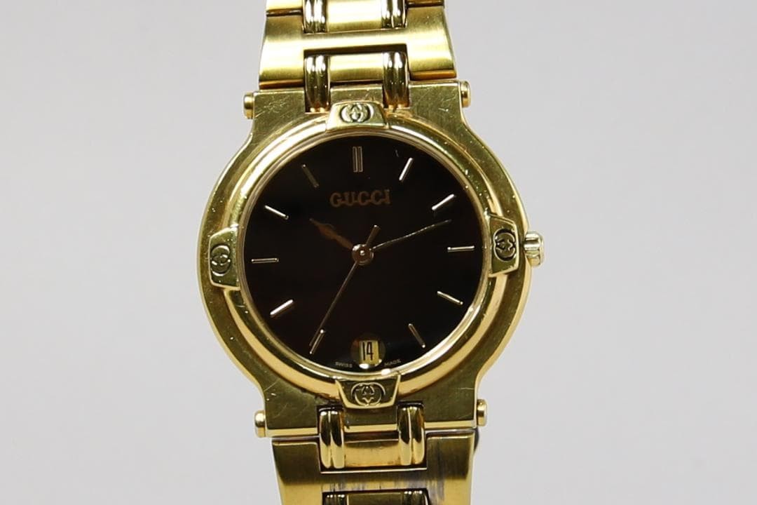 GUCCI 9200M Wristwatch Gold Black 32mm Mens Timepiece Luxury Authentic image 2