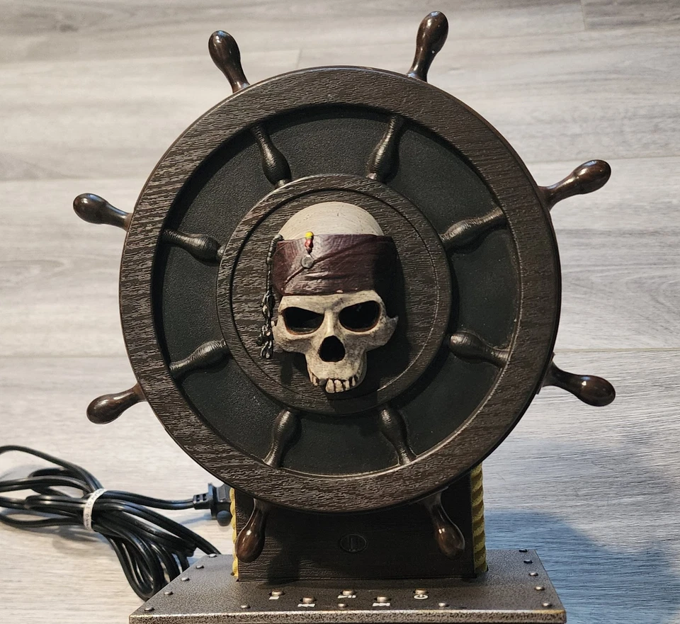 DVD player Disney PC700D Piratas do Caribe edição Johnny Depp - Imagem 4 de 4