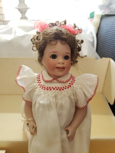 Wendy Lawton Full Body Porcelain Katie & her Kewpie Doll Rose O'Neill no kewpie - Picture 2 of 11
