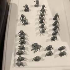 Lot of 29 Vintage Plastic Space Men Astronauts Grey Figures, 10 Poses