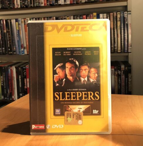 Sleepers (1996) con Kevin Bacon Robert De Niro Brad Pitt DVD OTTIME CONDIZIONI - Foto 1 di 3