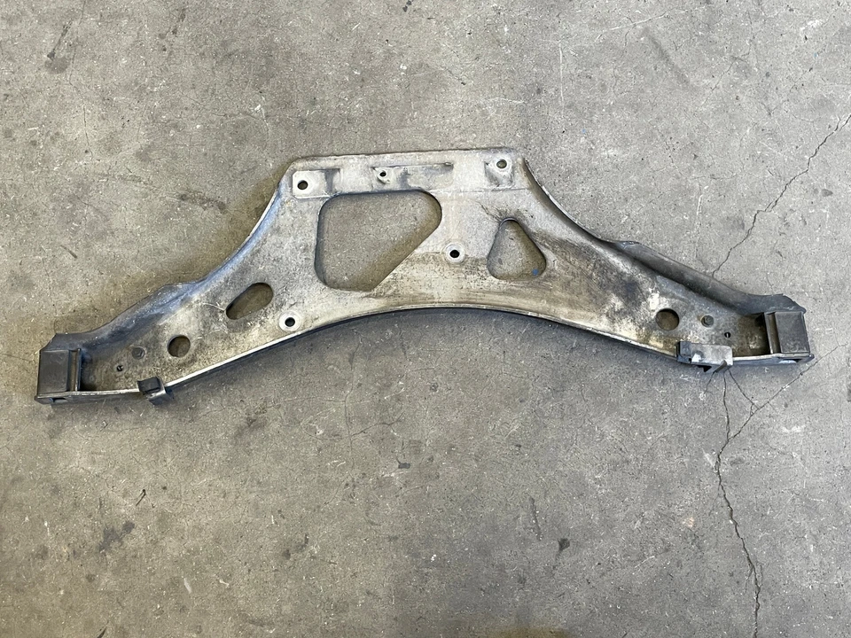 Soporte de soporte de montaje de motor Porsche 911 Carrera 2006-2009 1561 OEM Foto 2 de 4