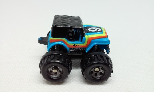 Vtg Micro Machines Jeep Monster Truck Blue 1 1/4" 4x4 Covered Jeep Galoob 1987 - Picture 4 of 6