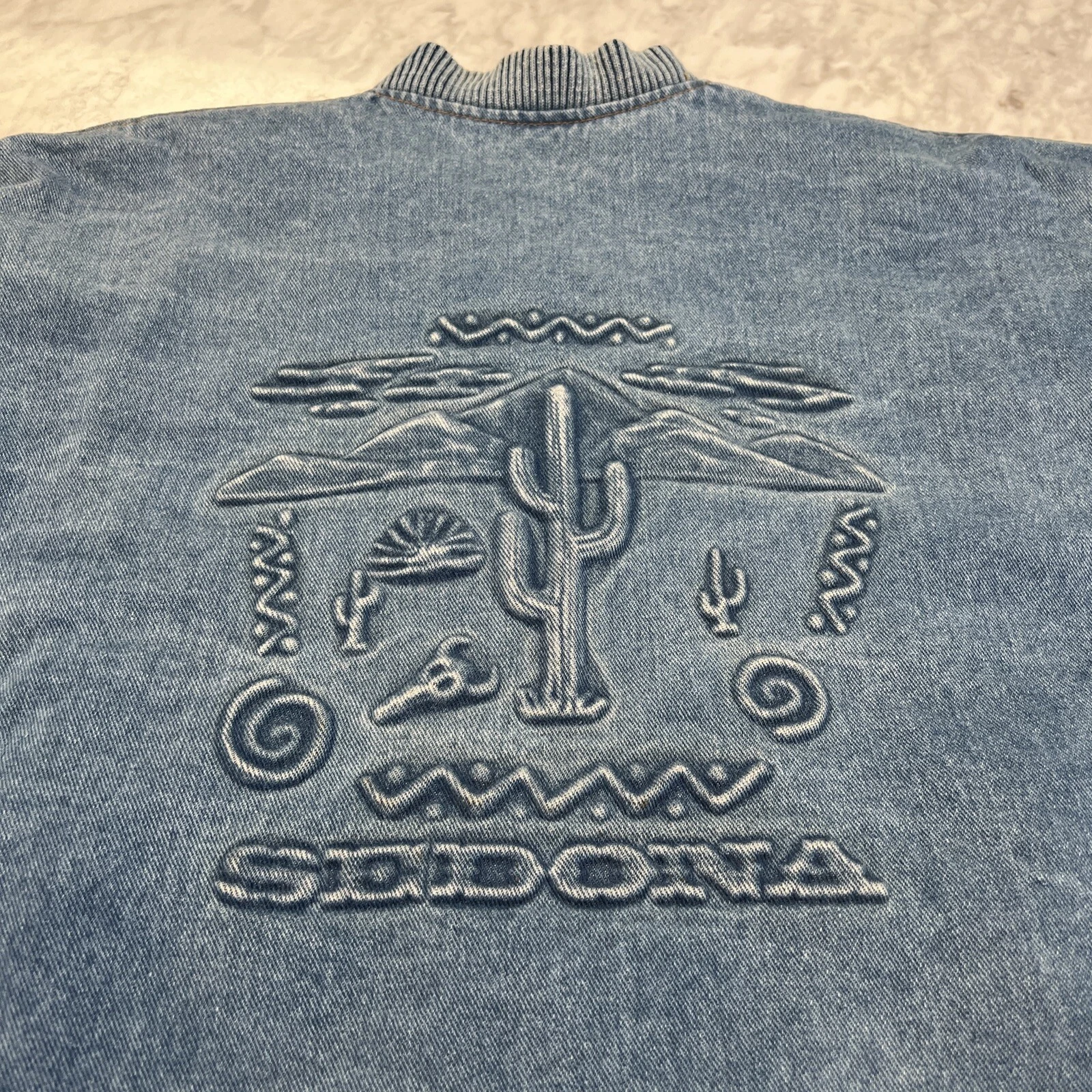 Vintage 1990’s Denim Mens Large Embossed Lined Jean Bomber Jacket Sedona Scene